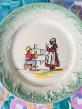 4 assiettes Garçon et Fillette début 20ème s.