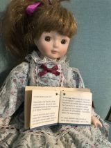 " Betty " Poupée en porcelaine "The héritage Mint Collection