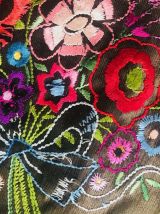 Coussin rond brodé vintage années 60