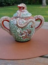 Théière &amp; sucrier porcelaine japonaise  forme dragon, Kutomi