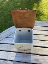 Boite en porcelaine