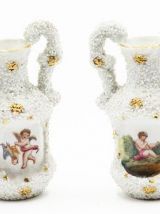 Paire de vases chérubin