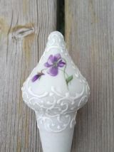 Joli flacon en porcelaine émaillée (Limoges)