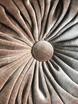 Coussin rond en velours plissé années 60