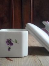 Ancien ensemble de toilette en porcelaine de Limoges 