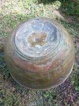 Ancienne grande cruche en cuivre martelé - Art populaire 