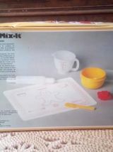 Tupperware toys Mini mix it (la petite pâtissière)  1979