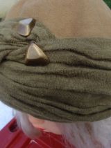 Chapeau bombe beige feutre +laine année 1953