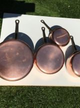 Casseroles en cuivre martelé