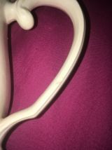 Service au décor de fruits.