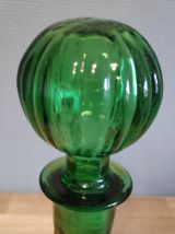 carafe verte nervurée avec bouchon rond