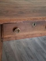 JOLI PETIT BUREAU VENDÉEN  EN BOIS 19ème, travail artisanal.