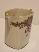 Petit pot à lait porcelaine de Limoges PL décor floral