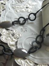Sautoir lien marron , anneaux bois , cristal anthracite 