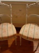 Chambre complète : lit armoire chevet coiffeuse  2 chaises