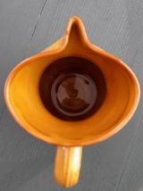 Pichet à cidre bec pincé, marron camel , vers 70's