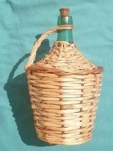 dame jeanne , bonbonne recouverte osier , vintage