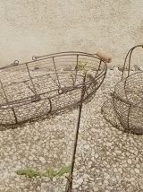 2 paniers en  metal  grillagé