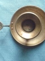 bougeoir a poussoir en  laiton , vintage