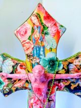 Croix de Jésus crucifix en bois style bohème, kitsch