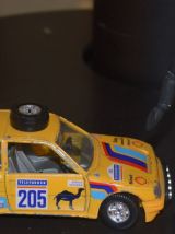 BURAGO PEUGEOT 205 TURBO DAKAR 1/24