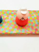 Porte manteau bois, figurines Fisher Price