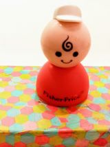 Porte manteau bois, figurines Fisher Price