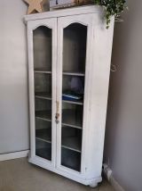 Vaisselier d'angle en bois peint en blanc avec 5 étagères