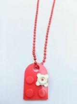 Collier Lego cœur rouge, fleur, se partage en 2