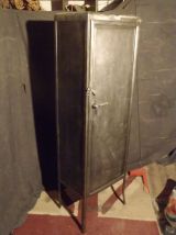 Armoire métal indus à collonne.