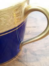 Tasse à chocolat bleu de Sèvres, porcelaine de Limoges