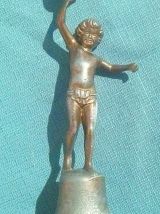 bougeoir  chérubin  sur  socle , vintage 