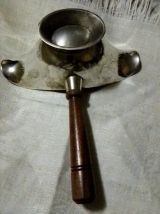  saucière en métal argenté avec un manche en bois année 1950