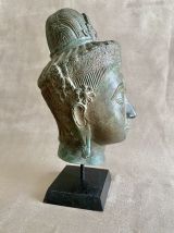 Sculpture représentant une tête de femme khmer