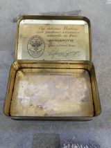 Petite boîte en fer '' BERGAMOTTES DE NANCY 