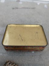 Petite boîte en fer '' BERGAMOTTES DE NANCY 