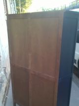 armoire vitrine parisienne