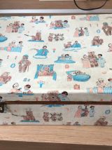 Valise Nicolas et Pimprenelle contenant dinette en porcelain