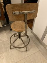 Tabouret industriel  et fauteuil de bureau  ,