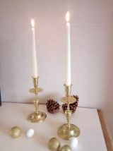 Paire de bougeoirs en laiton