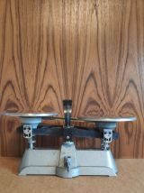 balance mécanique Dhaus ancienne 2 kg max