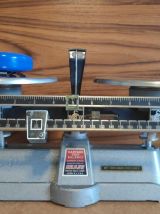 balance mécanique Dhaus ancienne 2 kg max