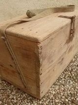 caisse  a outils en bois , vintage