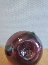 carafe violette en verre soufflé