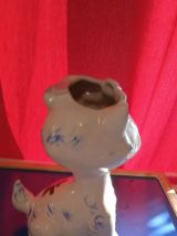 joli vase en barbotine italie signé 