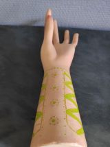 main baguier en plâtre vintage