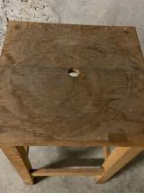 Tabouret d’atelier en bois