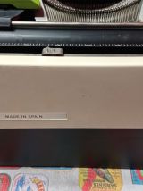 Machine à écrire UNION 320 verte olive