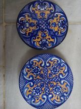 5 petites assiettes en céramique  peintes à la main