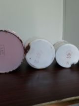  Pots à épices en métal émaillé